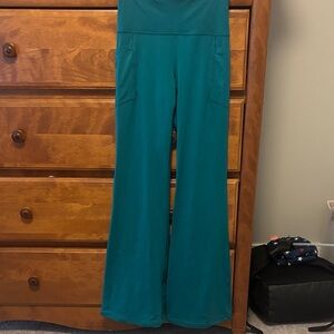 Athleta Salutation Stash Flare Pant (xs)